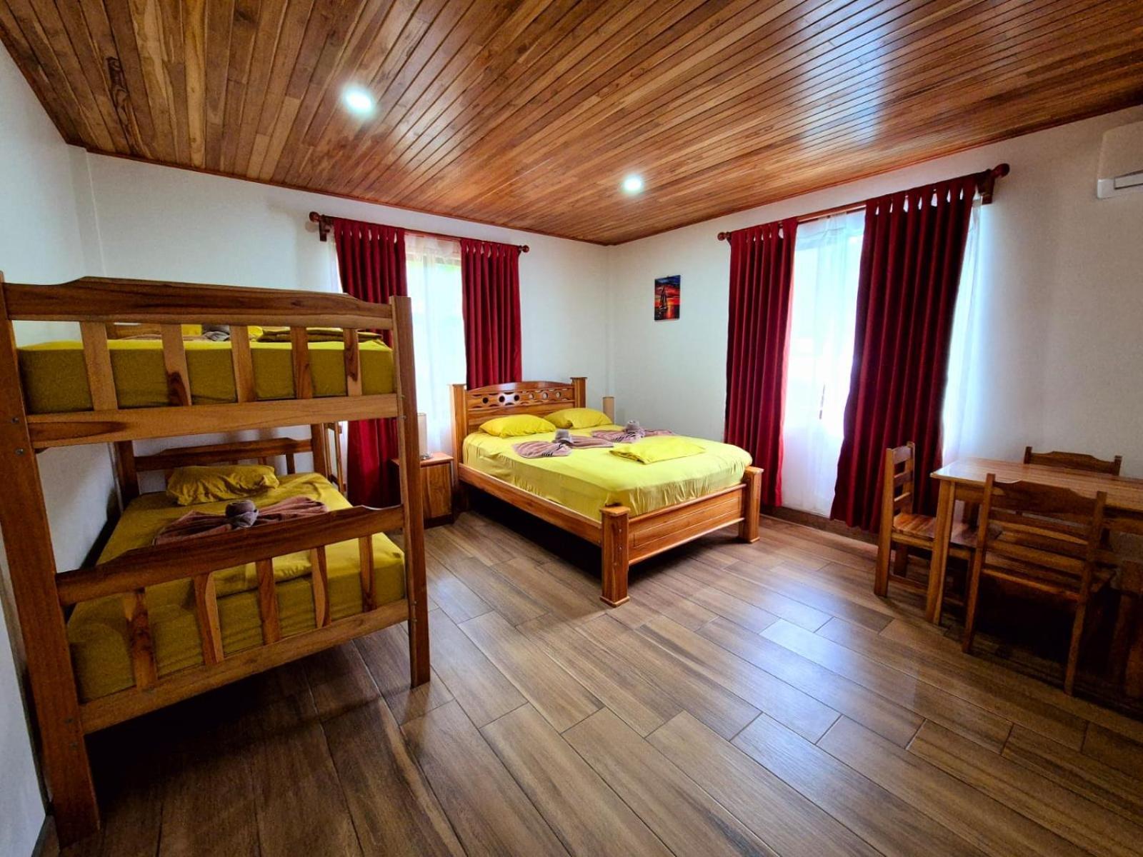 Corcovado & Drake Inn Drakes Bay Екстериор снимка